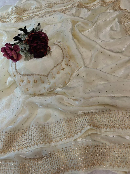 Stunning White Soft Space Silk Saree With Dual Shaded Fabric