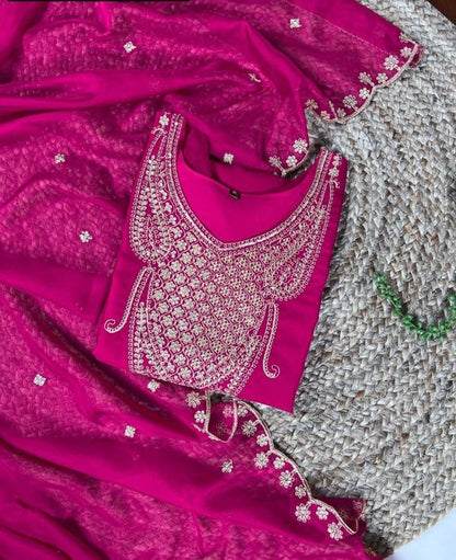Gorgeous Pink Organza Salwar Suit With Sequins &amp; Thread Work