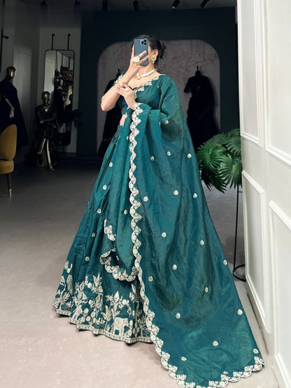 Latest Gold Crush Lehenga Choli With Thread Embroidery Work
