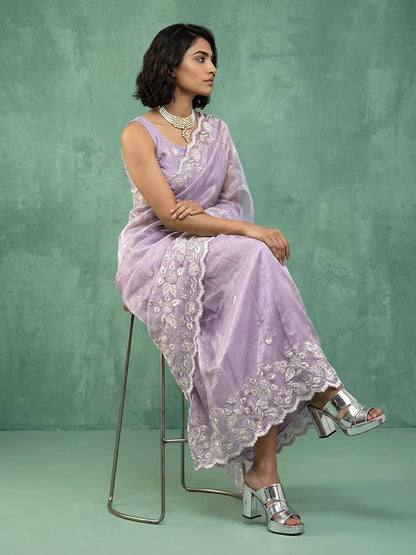 Pure Chanda Silk Saree With Flower Embroidery Work