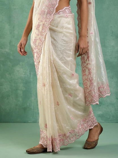 Trendy Pure Chanda Silk Saree With Flower Embroidery Work
