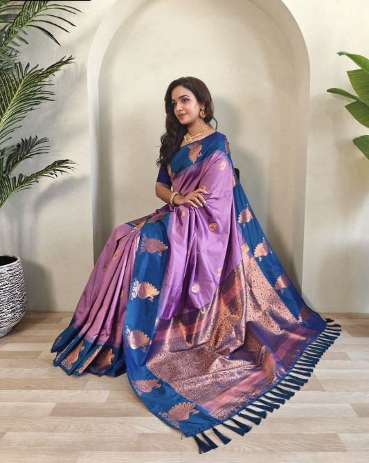 Elegant Dual Tone Silk Saree Along With Unique Peacock Motifs In Border