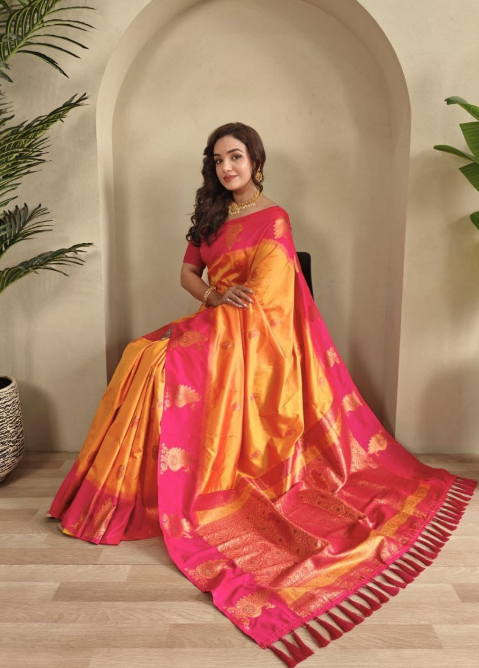 Elegant Dual Tone Silk Saree Along With Unique Peacock Motifs In Border