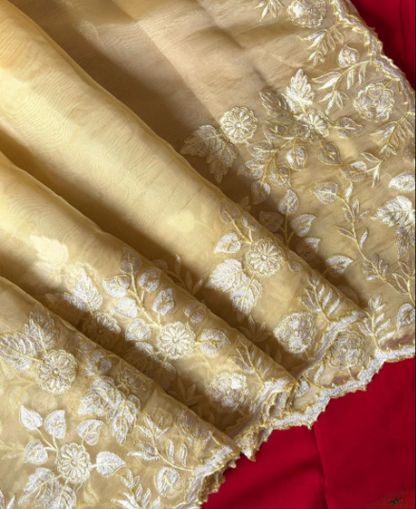 Pure Chanda Silk Saree With Flower Embroidery Work