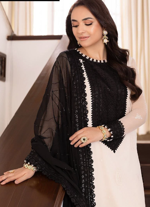 Classy Natural Crepe Pakistani Top With Pant And Dupatta