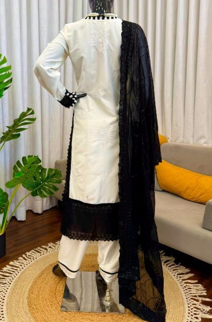 Classy Natural Crepe Pakistani Top With Pant And Dupatta