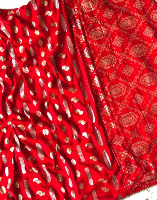 Pure Dola Silk Saree Featuring Beautiful All-Over Zari Weaved Design