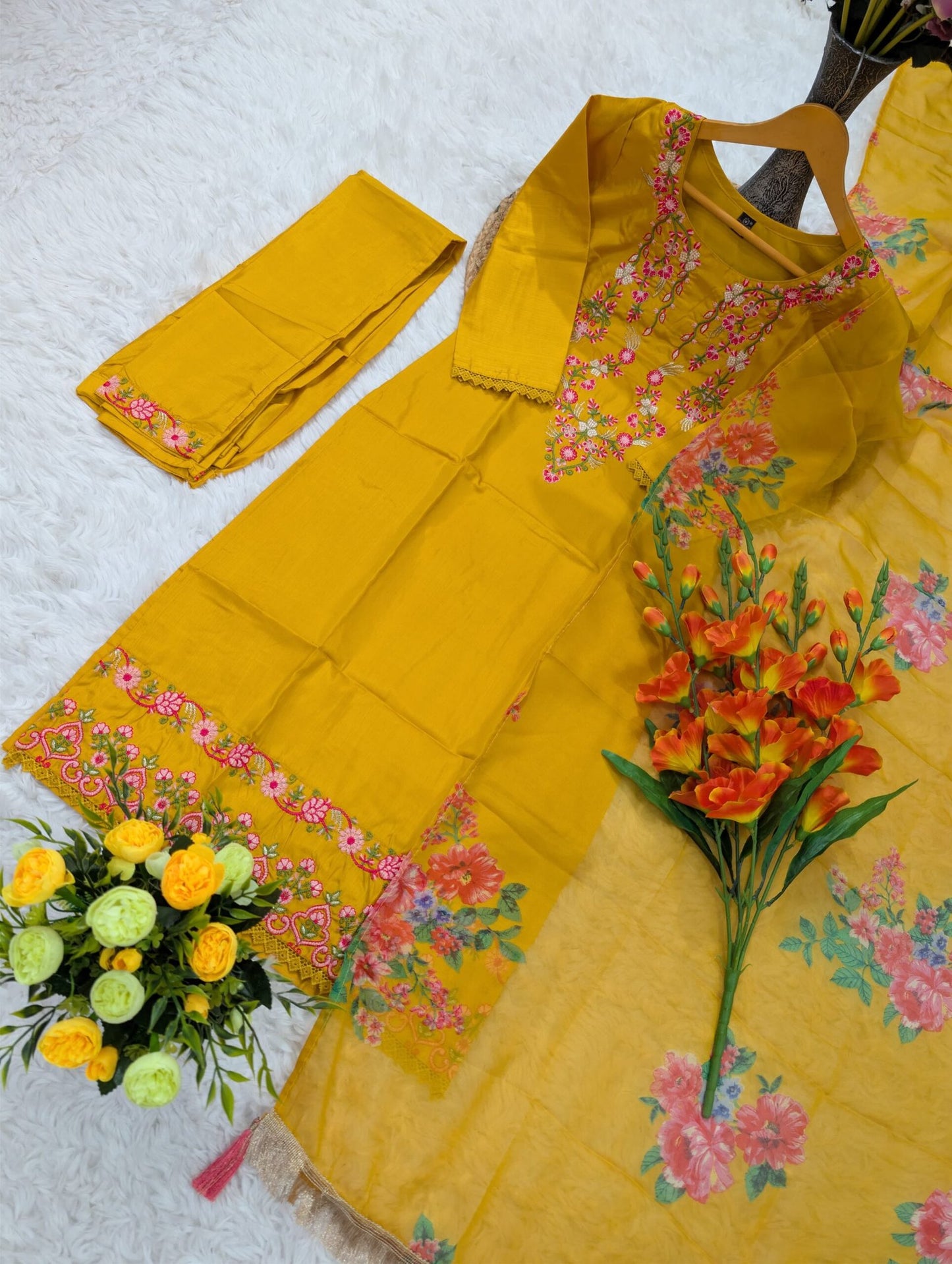 Gorgeous Viscose Kurti Set With Sequins Embroidery Work