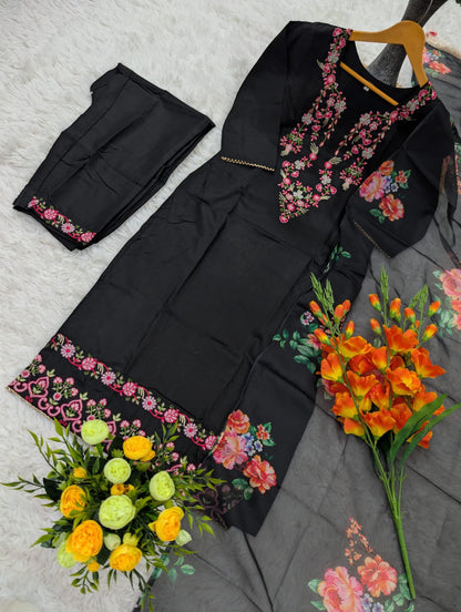 Gorgeous Viscose Kurti Set With Sequins Embroidery Work