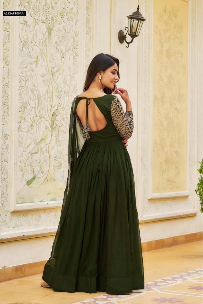 Dresses & Gowns