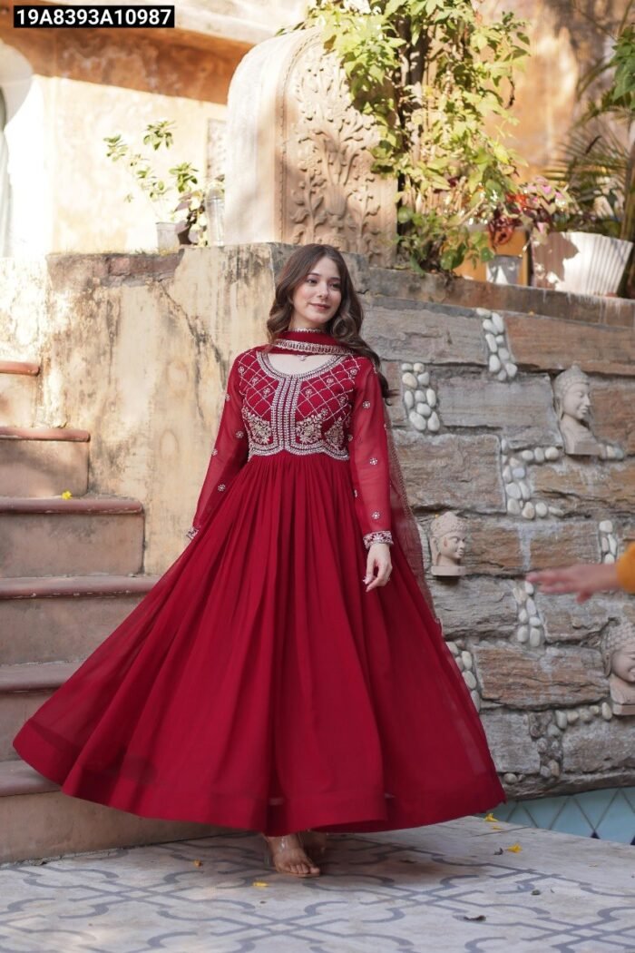 Dresses & Gowns