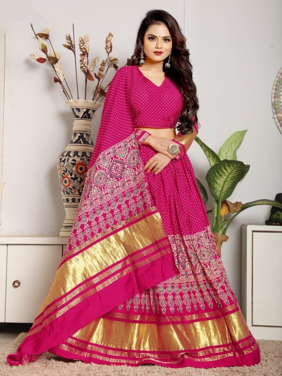 eb36afd4-02d7-477f-86e3-fe4df07f2ad6 Lehenga