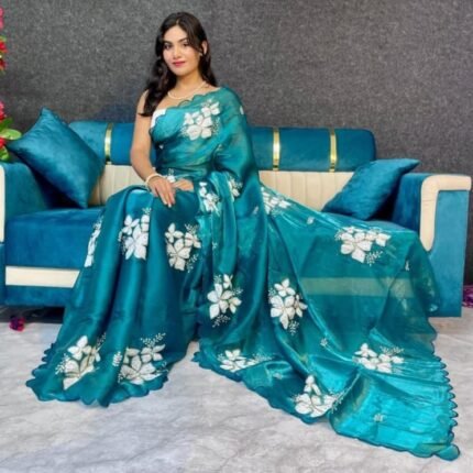 Trending Floral Print Handloom Saree