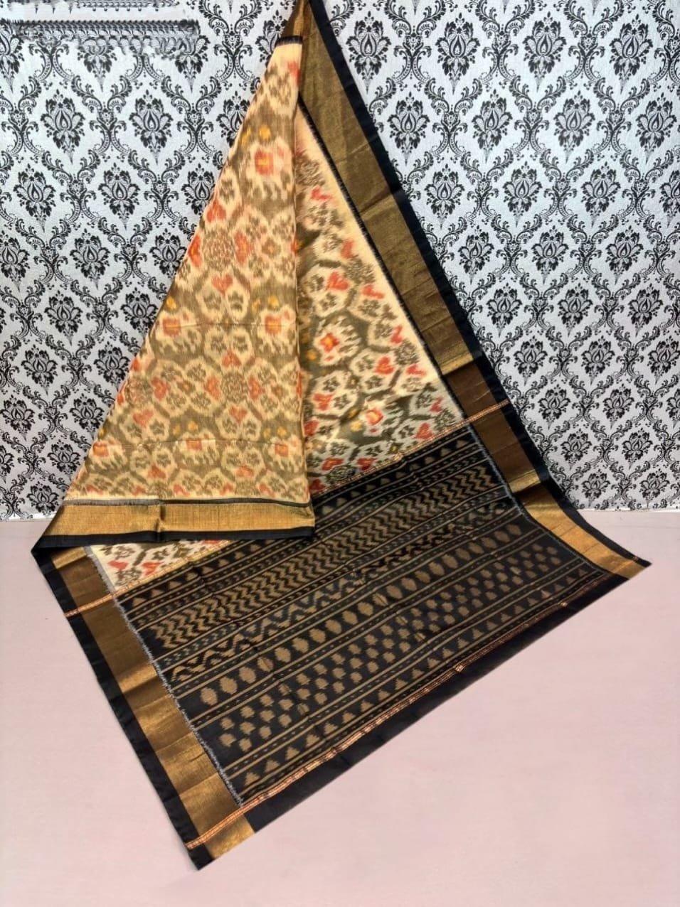 a04e3adc-a569-4123-845c-57e792ee81e7