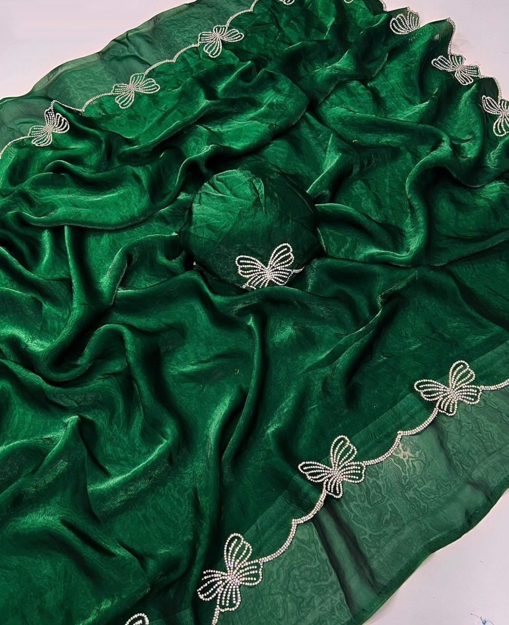 f5ee9153-3fee-4a2f-9f0d-e48cb59f9758