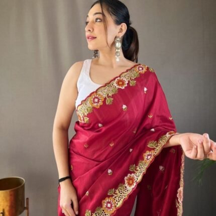 Gorgeous Matka Silk Saree With Beautiful Embroided Buttis