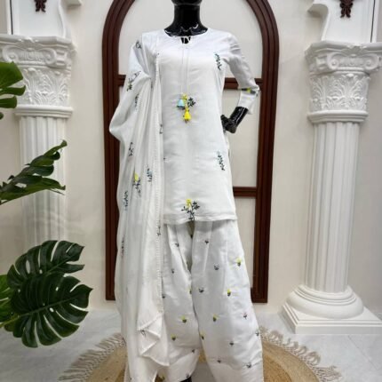 Classy White Chanderi Salwar Suit Set With Thread Work