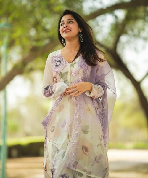 photo_6242244226523974261_y