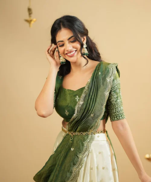 white-pure-crepe-silk-lehenga-with-sequins-zari-work-and-shimmer-silk-green-dupatta_6_1024x1024